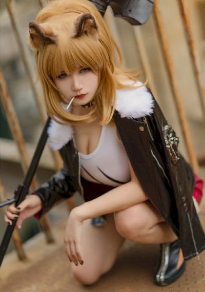 欧美女主播蓝色_国语版中文版