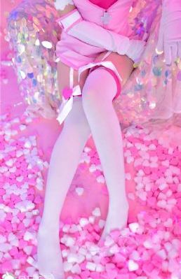 qq头像粉色系女生欧美_高清完整无删减高清视频播放