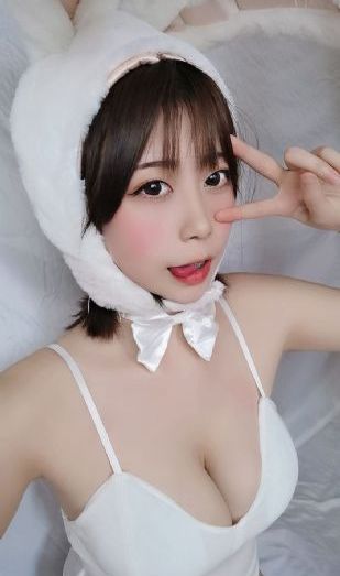 伊人免费视频二_BD英语高清电影在线